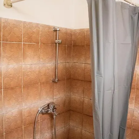 Small Affordable Apartment In Siska District * 卢布尔雅那